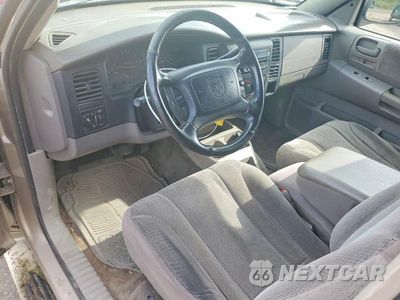 Zdjęcie 8 z 12 samochodu: 2004 DODGE DAKOTA VIN:1D7HG48N14S504871 - miniatura