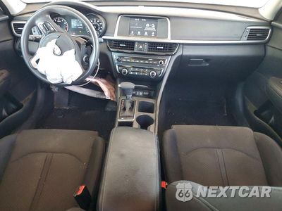 Zdjęcie 8 z 13 samochodu: 2018 KIA OPTIMA LX VIN:5XXGT4L35JG199453 - miniatura