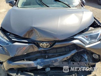 Zdjęcie 11 z 12 samochodu: 2018 TOYOTA RAV4 XLE VIN:JTMWFREV0JJ752097 - miniatura