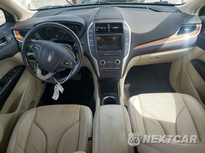 Zdjęcie 8 z 13 samochodu: 2015 LINCOLN MKC VIN:5LMCJ2A94FUJ42302 - miniatura