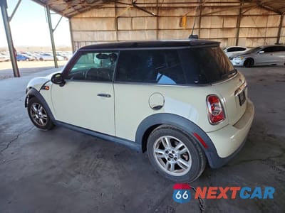 Drugie zdjęcie samochodu z przodu: 2011 MINI COOPER VIN:WMWSU3C50BT094983 - miniatura