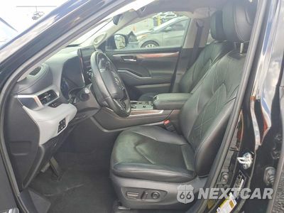 Zdjęcie 7 z 13 samochodu: 2021 TOYOTA HIGHLANDER HYBRID PLATINUM VIN:5TDEBRCH4MS030532 - miniatura