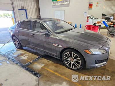 Czwarte zdjęcie samochodu z boku: 2017 JAGUAR XF PRESTIGE VIN:SAJBK4BV7HCY27315 - miniatura
