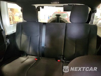 Zdjęcie 10 z 13 samochodu: 2013 JEEP WRANGLER UNLIMITED SPORT VIN:1C4BJWDG6DL642999 - miniatura
