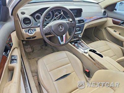 Zdjęcie 8 z 12 samochodu: 2014 MERCEDES-BENZ C 350 4MATIC VIN:WDDGJ8JB5EG290248 - miniatura