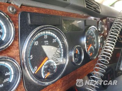 Zdjęcie 9 z 14 samochodu: 2017 FREIGHTLINER CASCADIA 125 SEMI TRUCK VIN:3AKJGLDR0HSHX7850 - miniatura