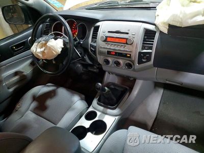 Zdjęcie 8 z 13 samochodu: 2007 TOYOTA TACOMA V6 VIN:5TEUU42N27Z374741 - miniatura