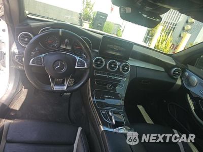 Zdjęcie 9 z 13 samochodu: 2018 MERCEDES-BENZ C 63 AMG-S VIN:WDDWK8HB7JF657620 - miniatura