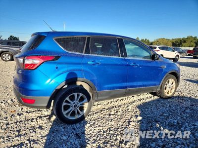 Trzecie zdjęcie samochodu z tyłu: 2017 FORD ESCAPE SE VIN:1FMCU9GD1HUD93019 - miniatura