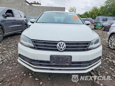 Piąte zdjęcie samochodu w środku: 2017 VOLKSWAGEN JETTA SE VIN:3VWDB7AJ1HM368656 - miniatura