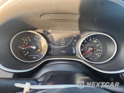 Zdjęcie 9 z 12 samochodu: 2018 JEEP COMPASS LATITUDE VIN:3C4NJDBB8JT394912 - miniatura