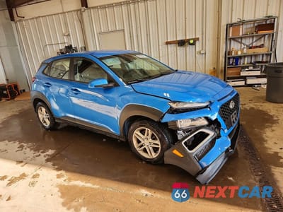 Czwarte zdjęcie samochodu z boku: 2019 HYUNDAI KONA SE VIN:KM8K1CAA2KU280834 - miniatura