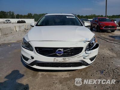 Piąte zdjęcie samochodu w środku: 2018 VOLVO V60 T5 DYNAMIC VIN:YV140MEL1J2390327 - miniatura