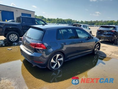 Trzecie zdjęcie samochodu z tyłu: 2018 VOLKSWAGEN GTI S VIN:3VW547AU9JM251518 - miniatura