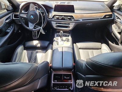 Zdjęcie 8 z 12 samochodu: 2020 BMW 750 XI VIN:WBA7U2C07LGM27260 - miniatura