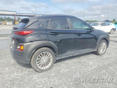 Trzecie zdjęcie samochodu z tyłu: 2018 HYUNDAI KONA SEL VIN:KM8K22AA6JU144955 - miniatura