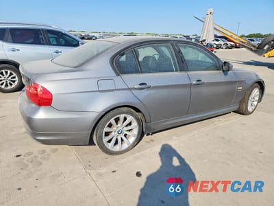 Trzecie zdjęcie samochodu z tyłu: 2011 BMW 328 XI SULEV VIN:WBAPK5C52BF123454 - miniatura