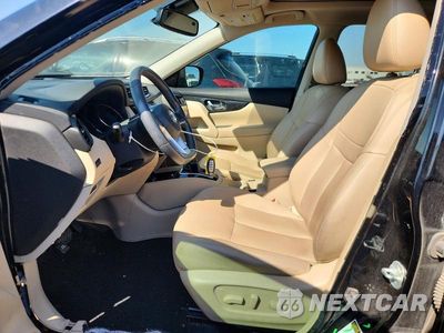 Zdjęcie 7 z 12 samochodu: 2017 NISSAN ROGUE SL VIN:5N1AT2MT3HC773367 - miniatura