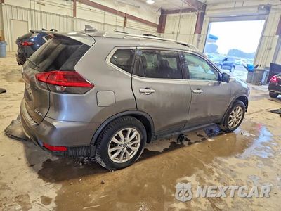 Trzecie zdjęcie samochodu z tyłu: 2018 NISSAN ROGUE SV VIN:5N1AT2MV0JC790828 - miniatura