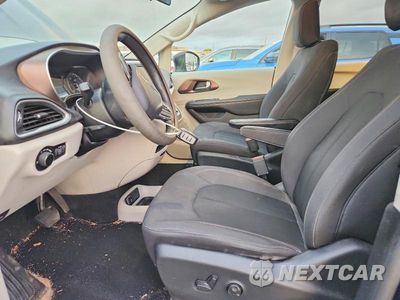 Zdjęcie 7 z 13 samochodu: 2019 CHRYSLER PACIFICA LX VIN:2C4RC1CG7KR629664 - miniatura