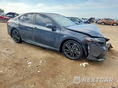 Czwarte zdjęcie samochodu z boku: 2025 TOYOTA CAMRY XSE VIN:4T1DBADK0SU503421 - miniatura