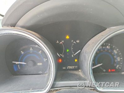 Zdjęcie 9 z 13 samochodu: 2008 TOYOTA HIGHLANDER HYBRID LIMITED VIN:JTEEW44A282024648 - miniatura