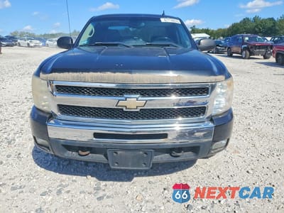 Piąte zdjęcie samochodu w środku: 2009 CHEVROLET SILVERADO K1500 LT VIN:1GCEK29039Z280309 - miniatura