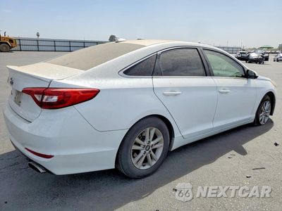 Trzecie zdjęcie samochodu z tyłu: 2017 HYUNDAI SONATA SE VIN:5NPE24AF3HH484447 - miniatura