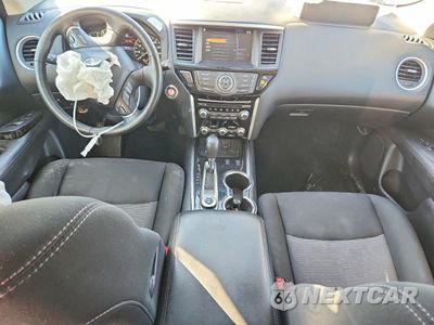 Zdjęcie 8 z 14 samochodu: 2019 NISSAN PATHFINDER SV VIN:5N1DR2MM7KC591053 - miniatura