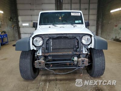 Piąte zdjęcie samochodu w środku: 2018 JEEP WRANGLER UNLIMITED SPORT VIN:1C4HJWDG3JL929710 - miniatura