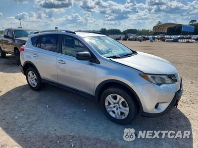 Czwarte zdjęcie samochodu z boku: 2015 TOYOTA RAV4 LE VIN:JTMZFREV3FD043618 - miniatura