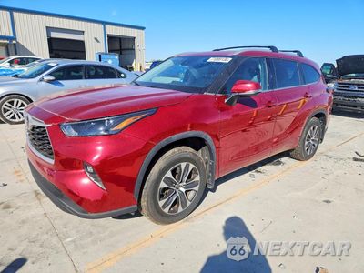2022 TOYOTA HIGHLANDER XLE 5TDGZRBH1NS589916 - główne zdjęcie licytacji z USA - miniatura
