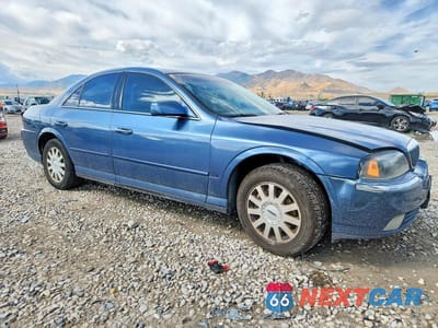 Czwarte zdjęcie samochodu z boku: 2005 LINCOLN LS VIN:1LNHM86S35Y645129 - miniatura