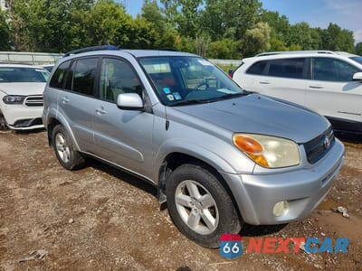 Czwarte zdjęcie samochodu z boku: 2004 TOYOTA RAV4 BASE VIN:JTEHD20V346009773 - miniatura