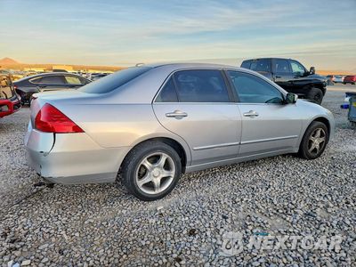 Trzecie zdjęcie samochodu z tyłu: 2007 HONDA ACCORD EX VIN:1HGCM56877A109492 - miniatura
