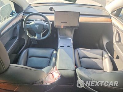 Zdjęcie 8 z 13 samochodu: 2025 TESLA MODEL Y VIN:7SAYGDEDXSF227236 - miniatura