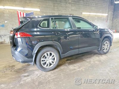 Trzecie zdjęcie samochodu z tyłu: 2025 TOYOTA COROLLA CROSS L VIN:7MUAAABG5SV125602 - miniatura