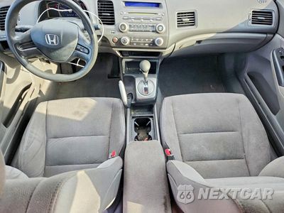 Zdjęcie 8 z 13 samochodu: 2008 HONDA CIVIC LX VIN:1HGFA16588L016250 - miniatura