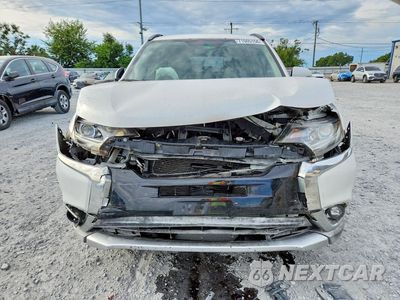 Piąte zdjęcie samochodu w środku: 2016 MITSUBISHI OUTLANDER SE VIN:JA4AD3A30GZ034801 - miniatura