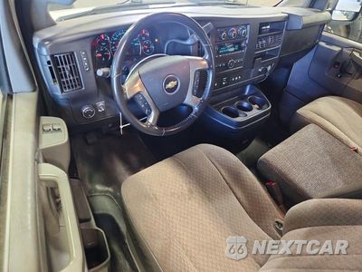 Zdjęcie 8 z 13 samochodu: 2019 CHEVROLET EXPRESS G2500 VIN:1GCWGAFP1K1222270 - miniatura