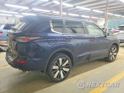 Trzecie zdjęcie samochodu z tyłu: 2025 MITSUBISHI OUTLANDER SE VIN:JA4J4VA83SZ018818 - miniatura