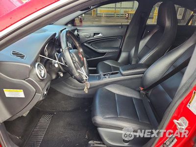 Zdjęcie 7 z 12 samochodu: 2014 MERCEDES-BENZ CLA 250 VIN:WDDSJ4EB7EN041877 - miniatura