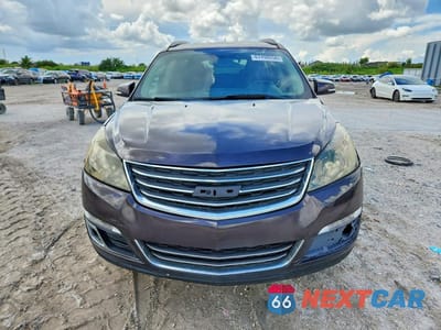 Piąte zdjęcie samochodu w środku: 2016 CHEVROLET TRAVERSE LT VIN:1GNKRGKD3GJ172946 - miniatura