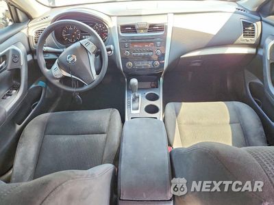 Zdjęcie 8 z 12 samochodu: 2015 NISSAN ALTIMA 2.5 S VIN:1N4AL3AP3FC208461 - miniatura