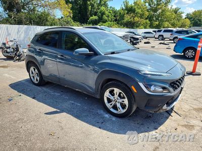 Czwarte zdjęcie samochodu z boku: 2022 HYUNDAI KONA SEL VIN:KM8K3CAB3NU785787 - miniatura