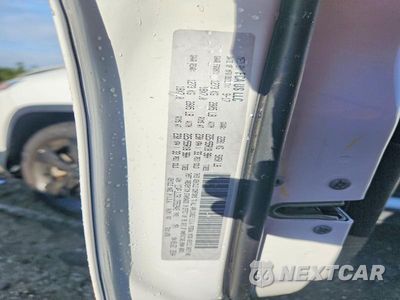 Zdjęcie 12 z 12 samochodu: 2018 JEEP CHEROKEE LATITUDE VIN:1C4PJLCB1JD552949 - miniatura