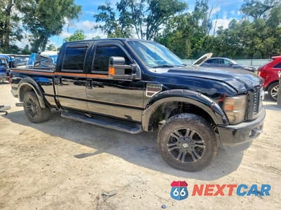 Czwarte zdjęcie samochodu z boku: 2008 FORD F250 SUPER DUTY VIN:1FTSW21RX8EE25790 - miniatura