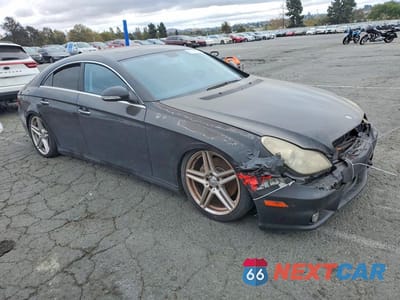 Czwarte zdjęcie samochodu z boku: 2008 MERCEDES-BENZ CLS 550 VIN:WDDDJ72X38A116676 - miniatura