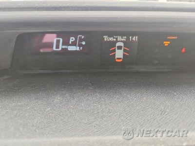 Zdjęcie 9 z 12 samochodu: 2015 TOYOTA PRIUS C TWO VIN:JTDKDTB39F1095375 - miniatura