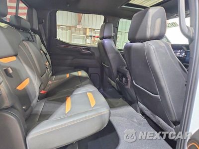 Zdjęcie 10 z 12 samochodu: 2022 GMC SIERRA K1500 AT4 VIN:1GTUUEET4NZ521974 - miniatura